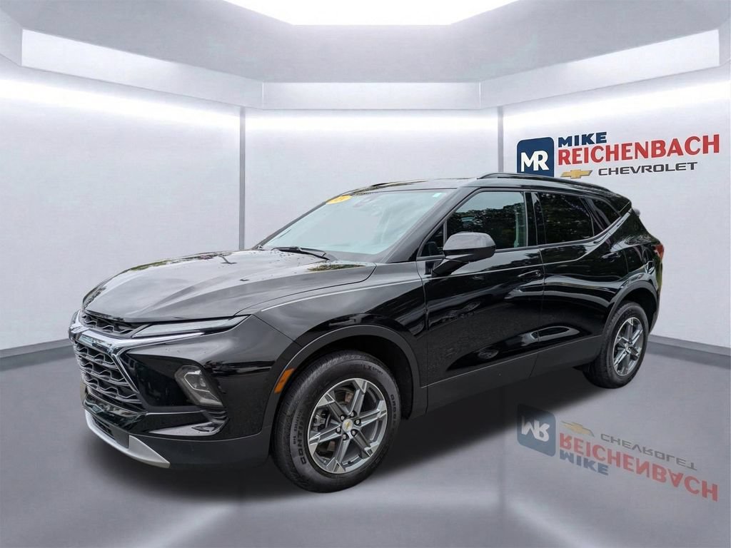 Used 2024 Chevrolet Blazer LT w/ Convenience Package FWD image 8