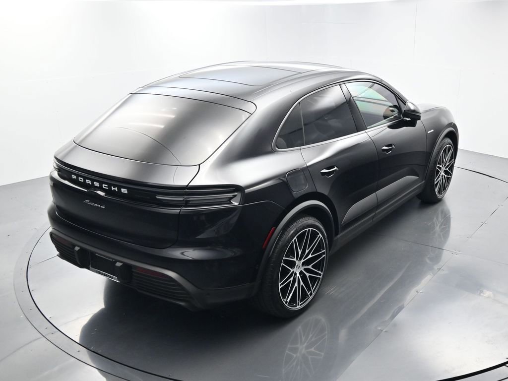 Certified 2024 Porsche Macan 4 Electric image 36