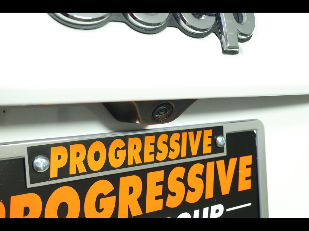 Used 2018 Jeep Grand Cherokee Limited image 22