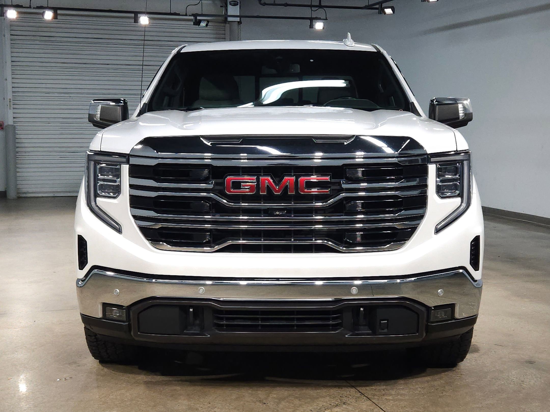 Used 2023 GMC Sierra 1500 SLT w/ SLT Premium Plus Package image 2