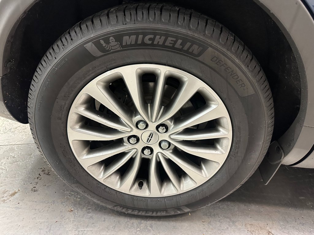 Used 2017 Lincoln MKX Select w/ Select Plus Package image 34