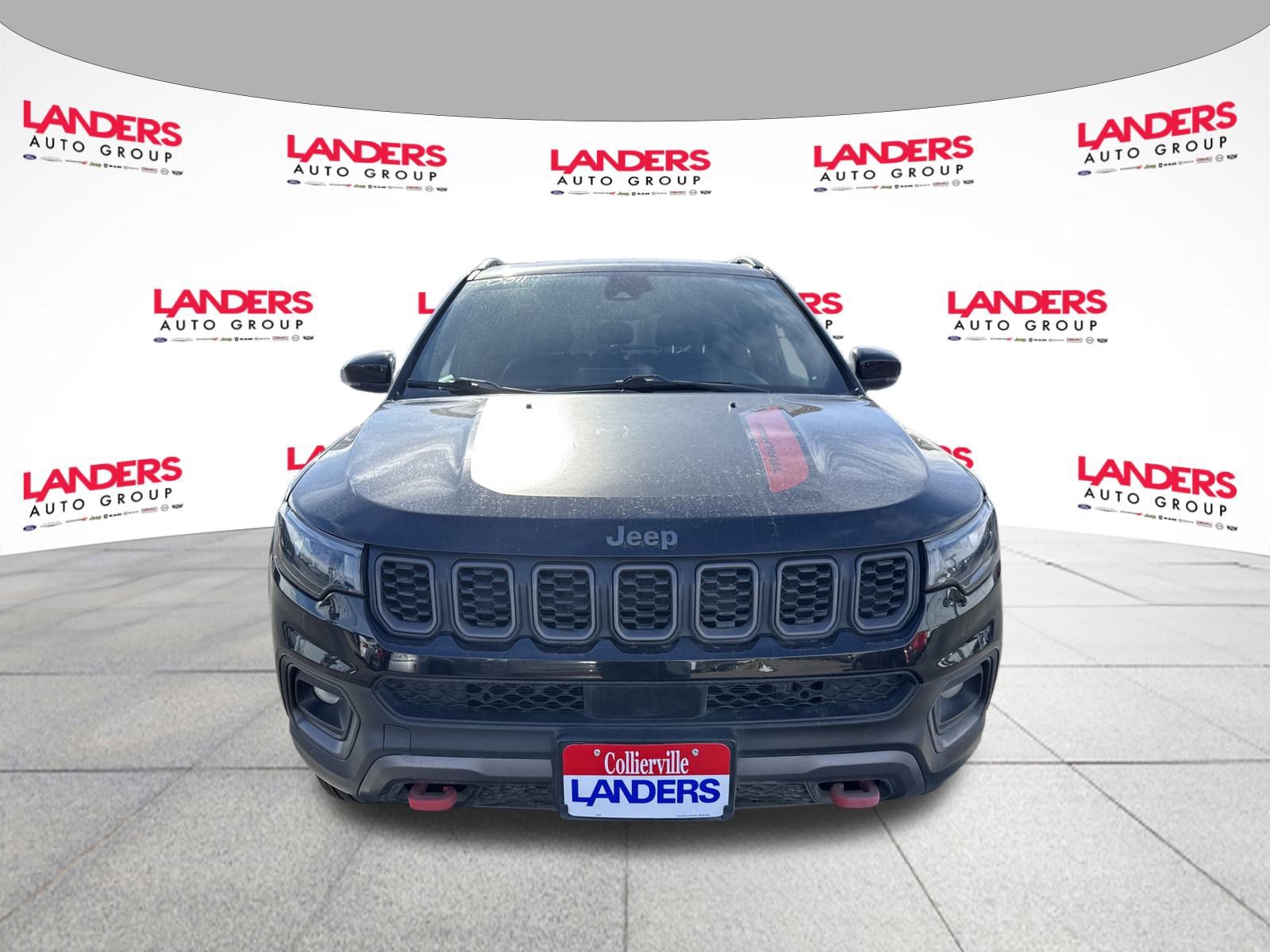 Used 2024 Jeep Compass Trailhawk image 8