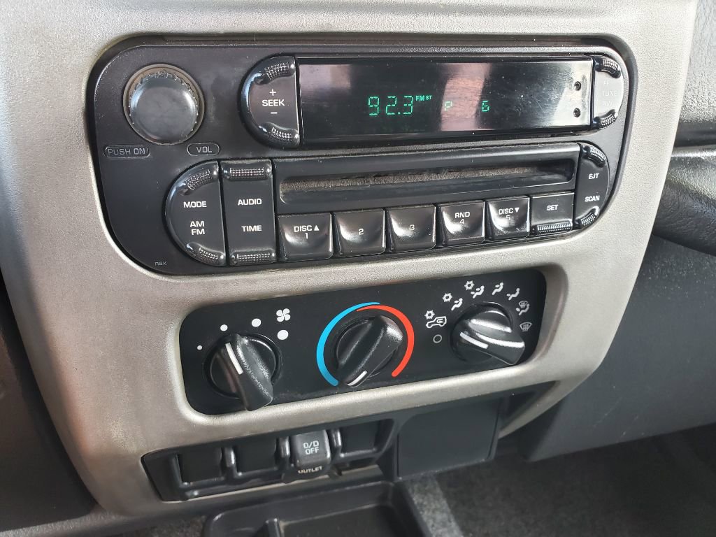 Used 2006 Jeep Wrangler X w/ Jeep 65th Anniversary Edition AWD/4WD image 24