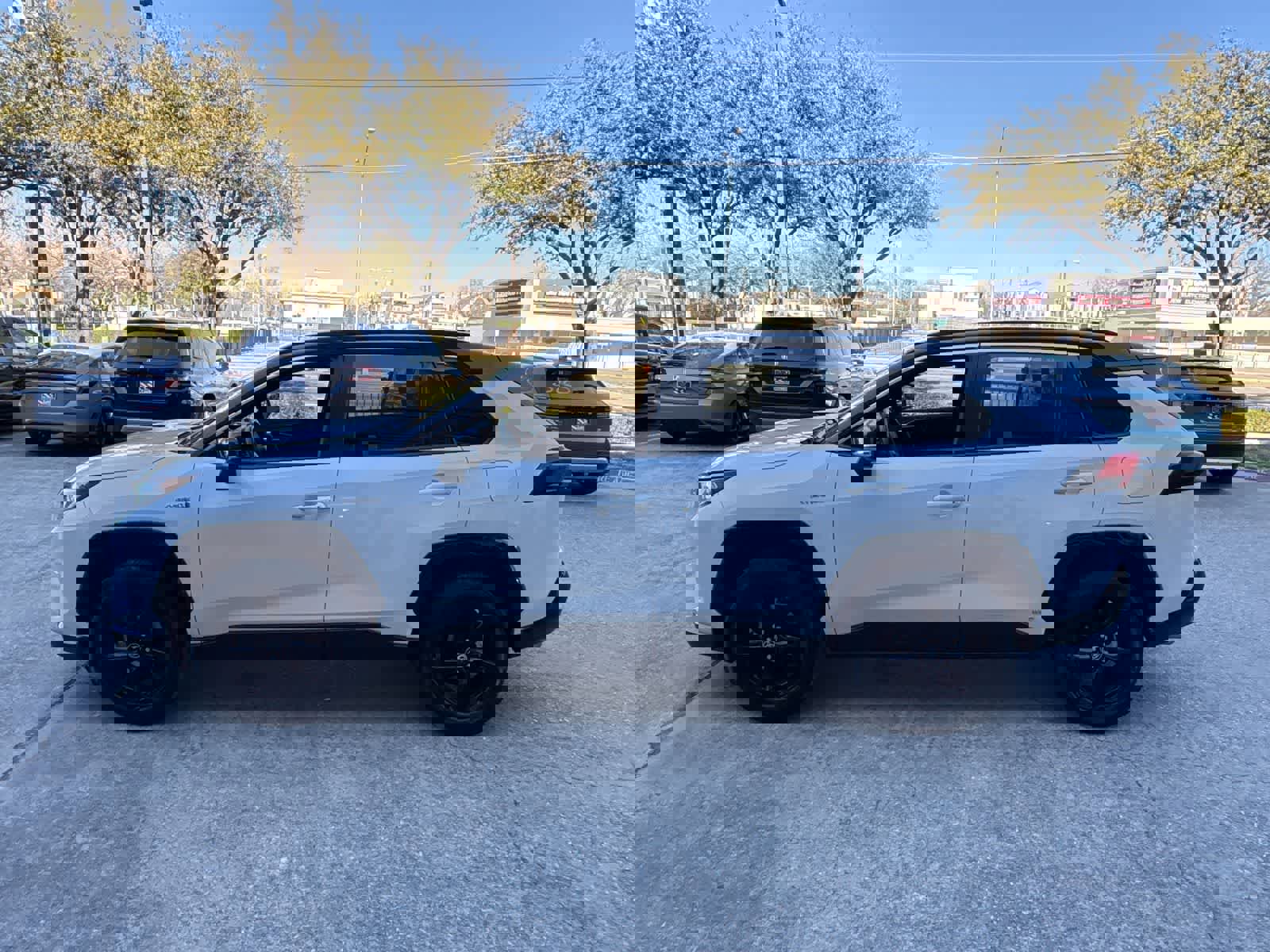 Used 2020 Toyota RAV4 XSE image 11