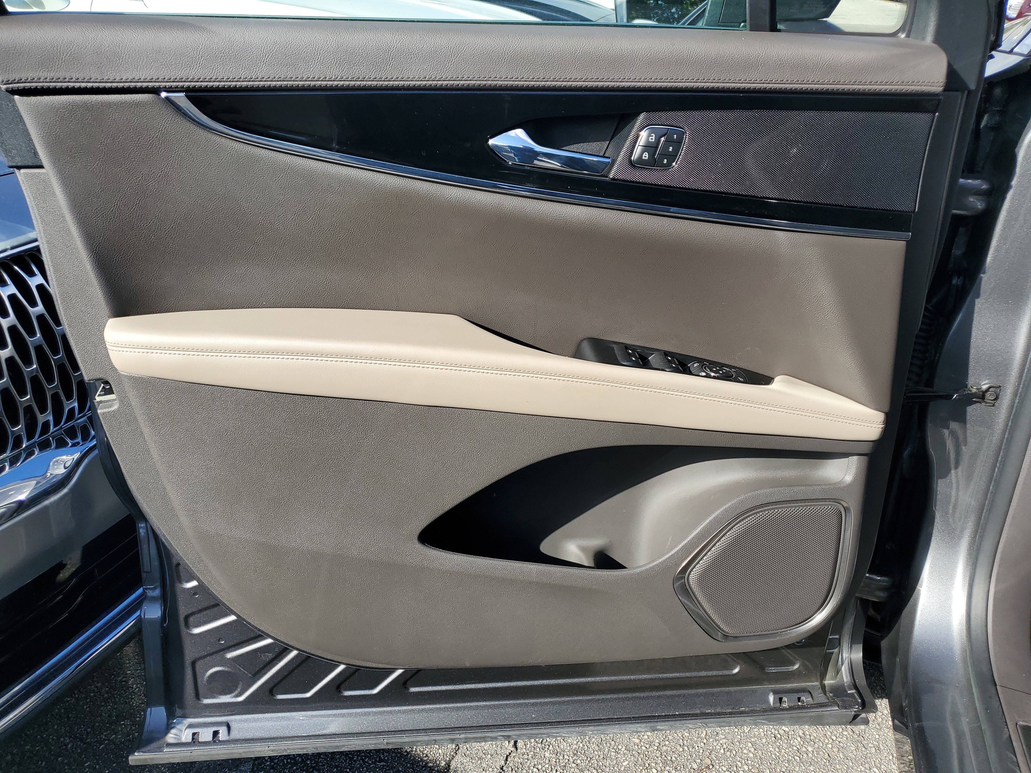 Certified 2022 Lincoln Nautilus FWD image 14