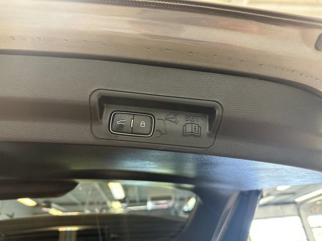 Used 2023 Ford Explorer XLT w/ Equipment Group 202A AWD/4WD image 30