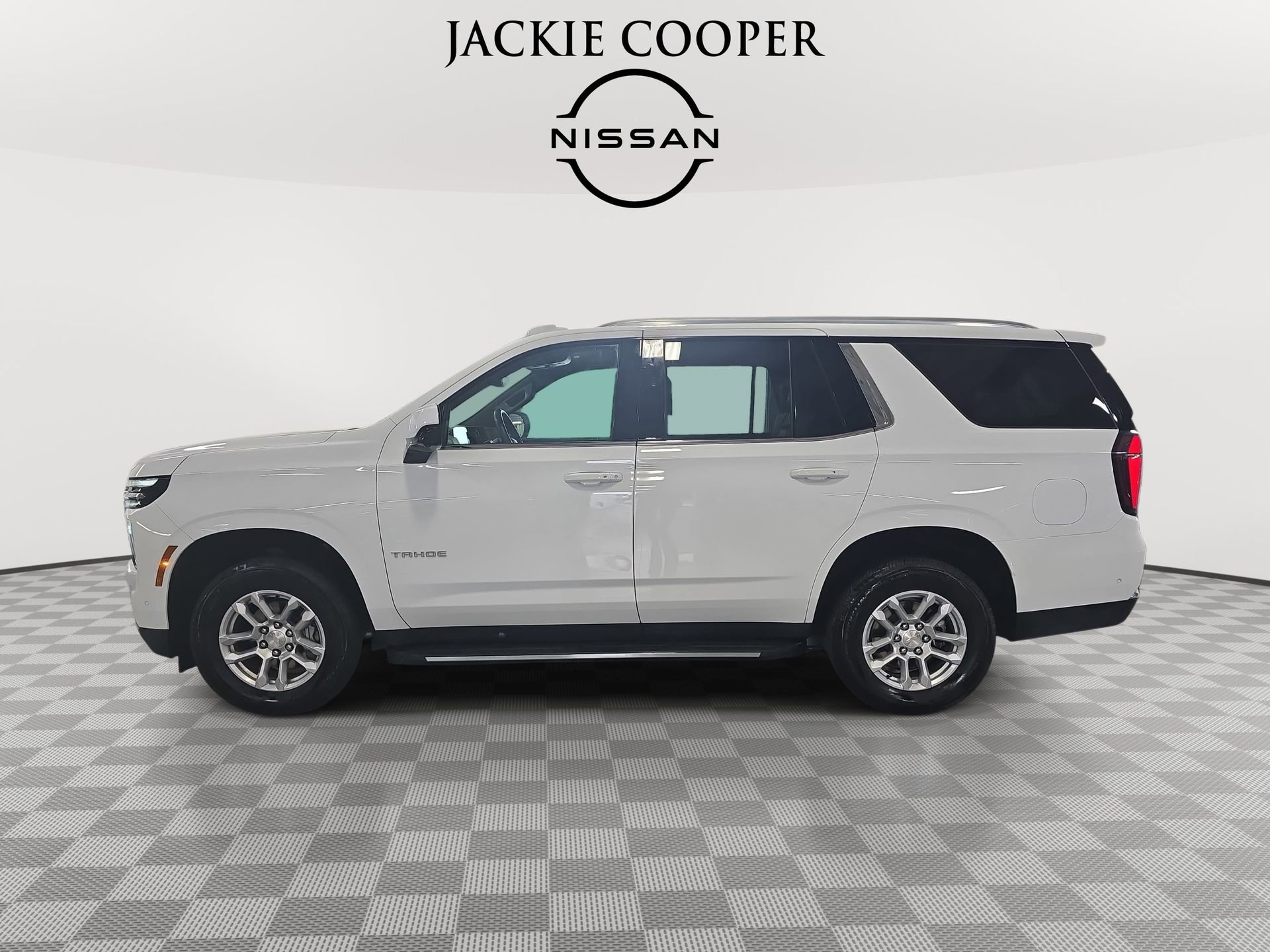 Used 2025 Chevrolet Tahoe LT AWD/4WD image 8