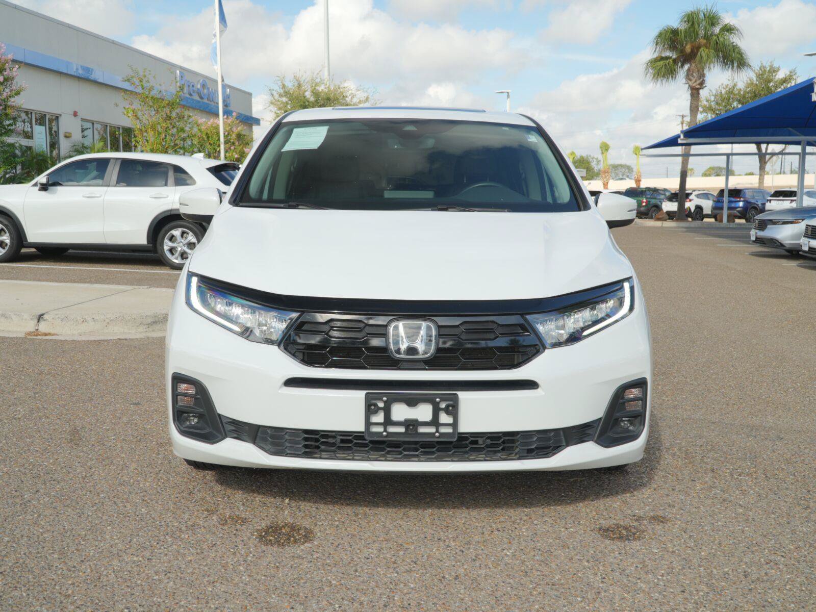 Certified 2025 Honda Odyssey Touring image 3