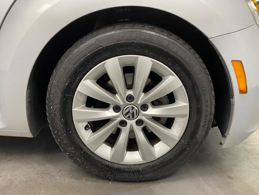 Used 2014 Volkswagen Beetle 1.8T image 16