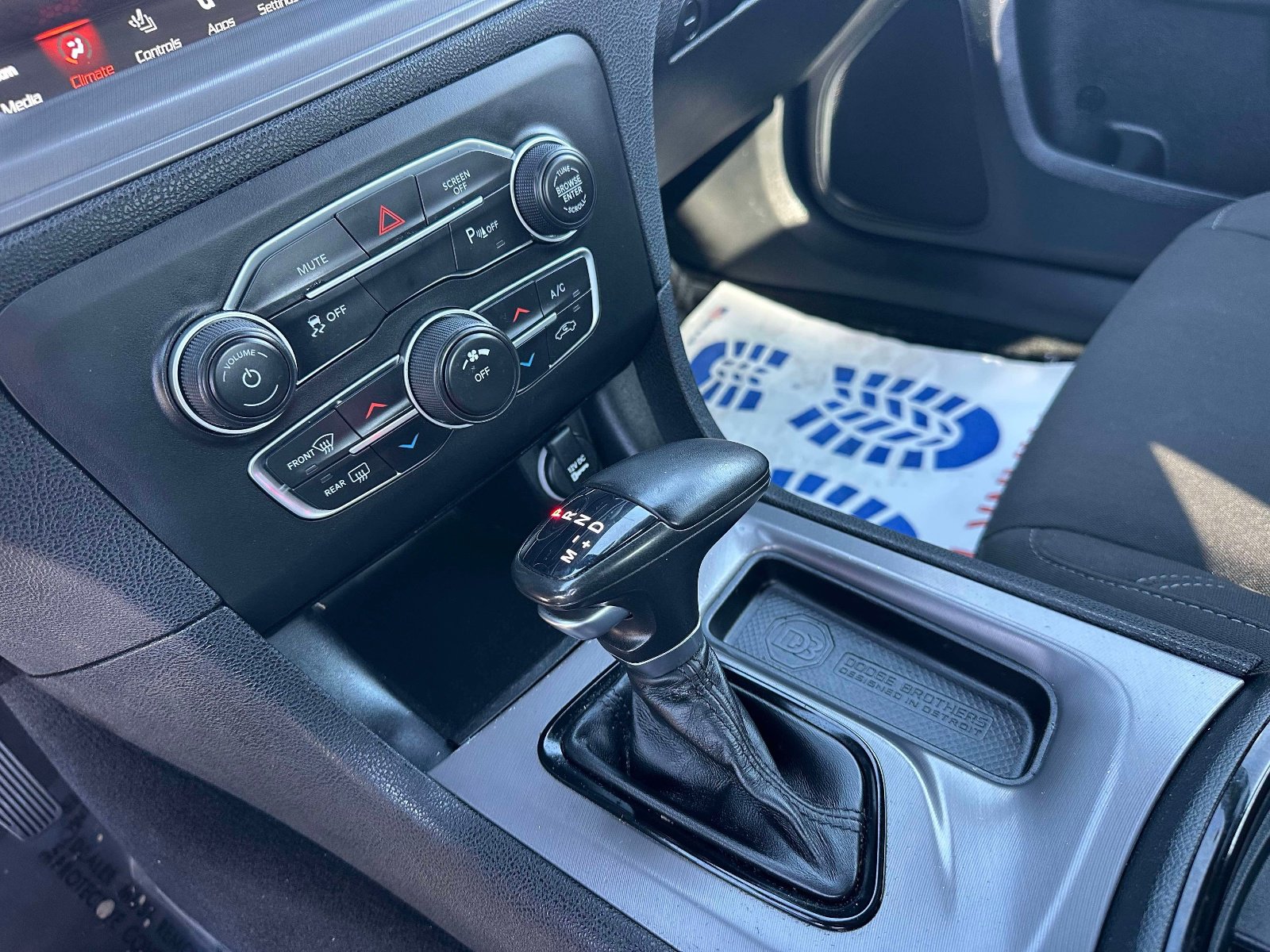 Used 2023 Dodge Charger SXT w/ Blacktop Package image 14