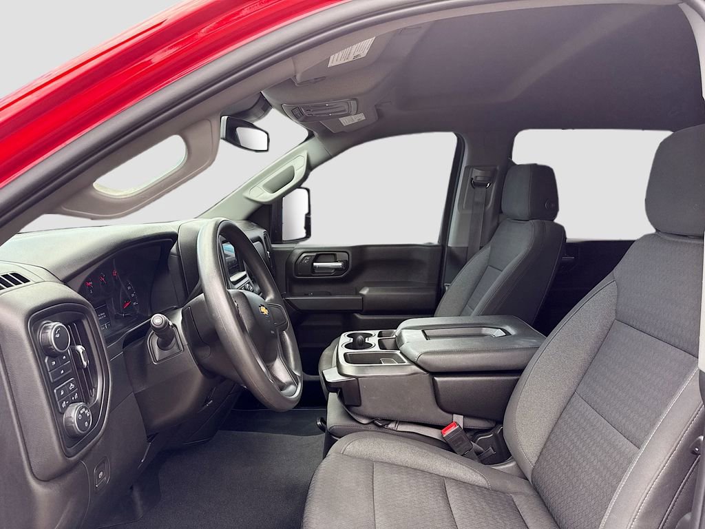 Used 2024 Chevrolet Silverado 2500 Custom w/ Custom Value Package image 10