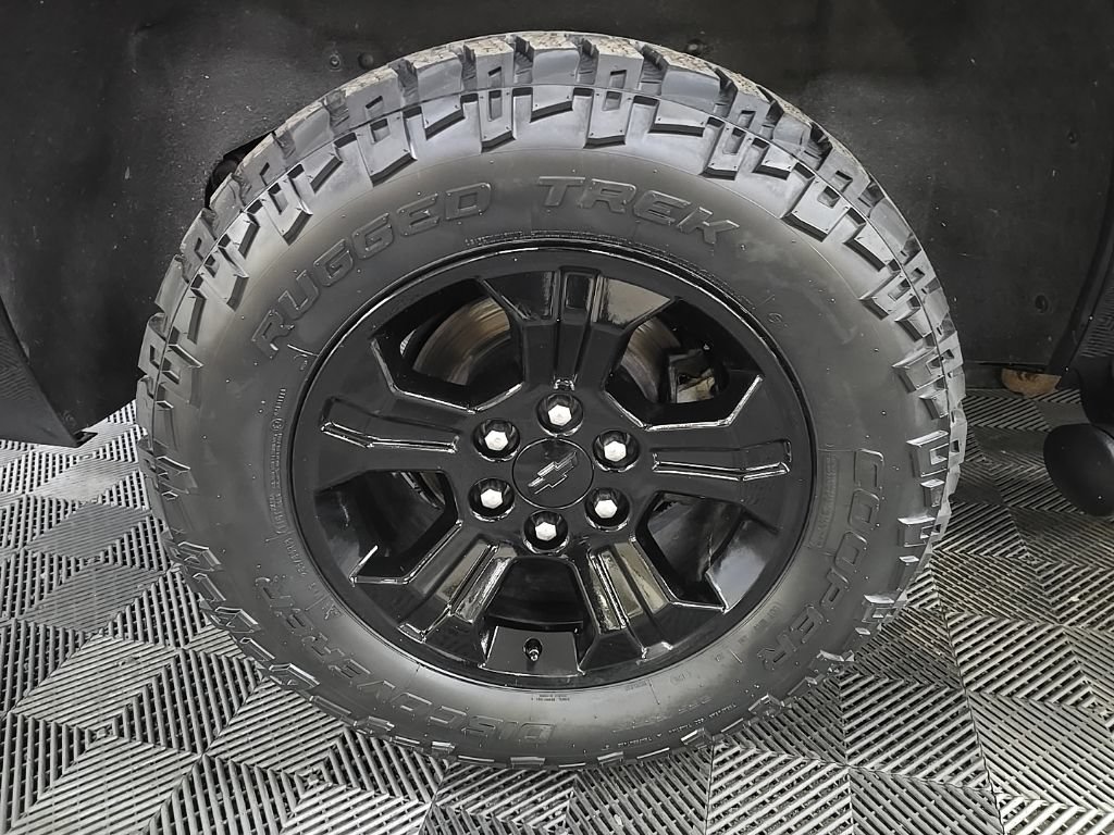 Used 2019 Chevrolet Tahoe LS AWD/4WD image 14