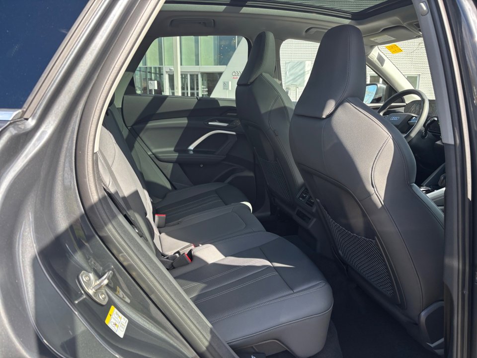 Certified 2025 Audi Q5 Premium Plus w/ Premium Plus image 29