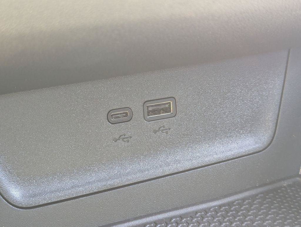 Used 2026 Chevrolet Equinox RS AWD/4WD image 23