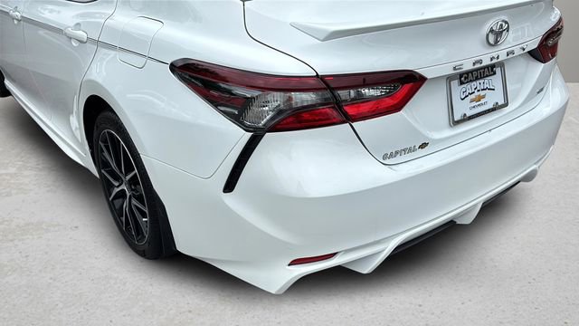 Used 2022 Toyota Camry SE w/ Convenience Package FWD image 35