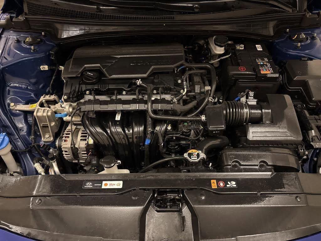New 2026 Hyundai Elantra Sport FWD image 18