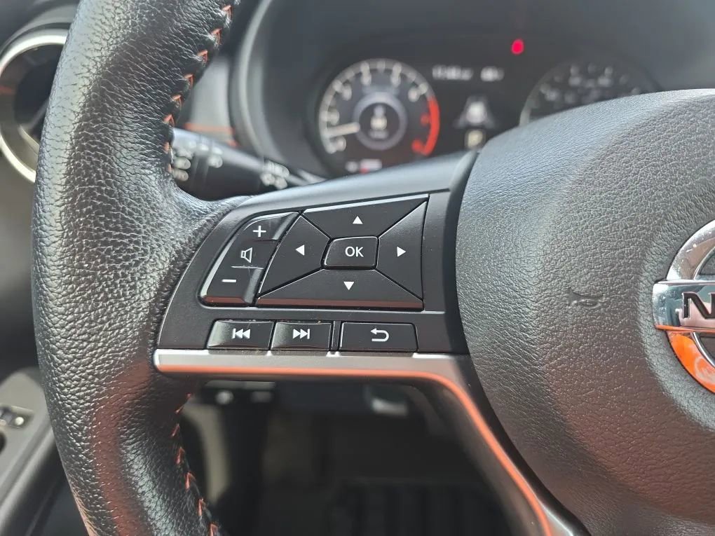 Used 2021 Nissan Kicks SR w/ Interior Electronics Package image 18