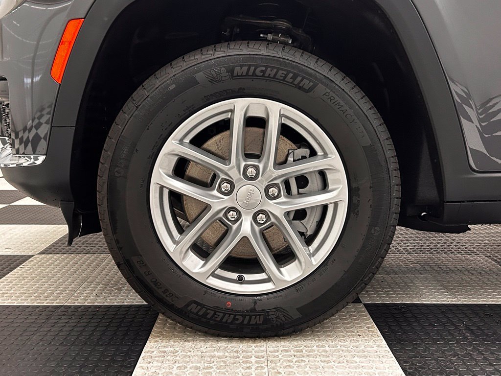 New 2026 Jeep Grand Cherokee L 4WD image 8
