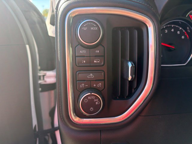 Used 2020 Chevrolet Silverado 1500 LT w/ All-Star Edition AWD/4WD image 17
