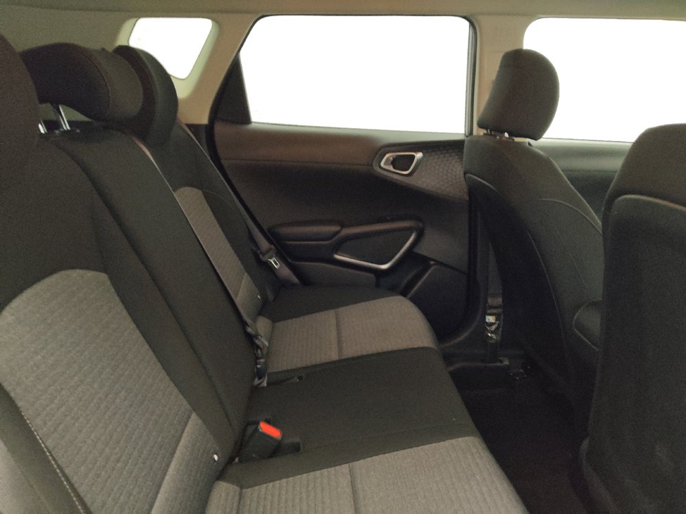 Used 2020 Kia Soul S FWD image 19