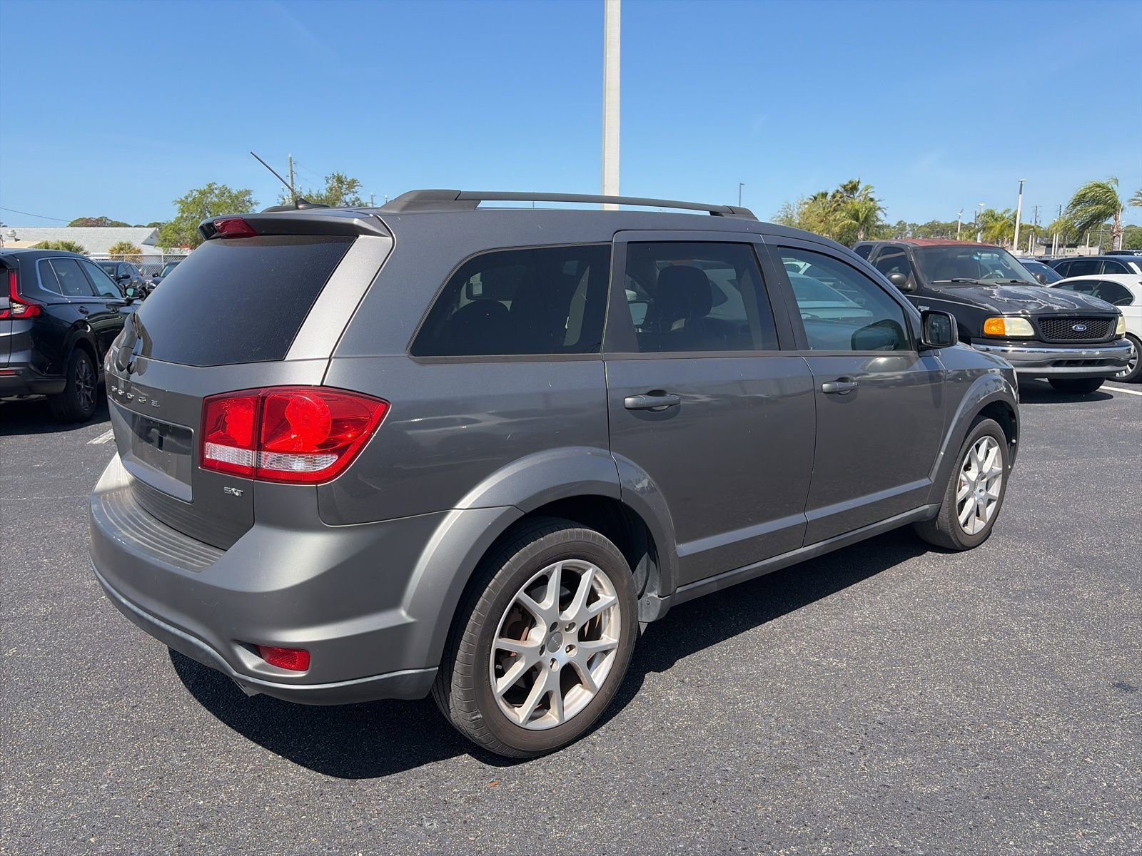 Used 2013 Dodge Journey SXT w/ Flexible Seating Group FWD image 7
