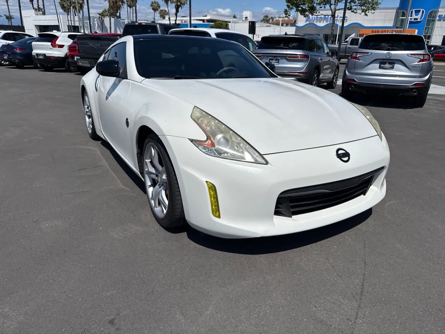 Used 2013 Nissan 370Z Coupe w/ Sport Pkg RWD image 8
