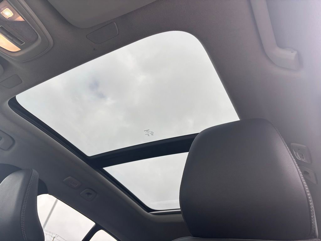 Certified 2026 Volvo XC40 B5 Plus w/ Protection Package Premier image 14