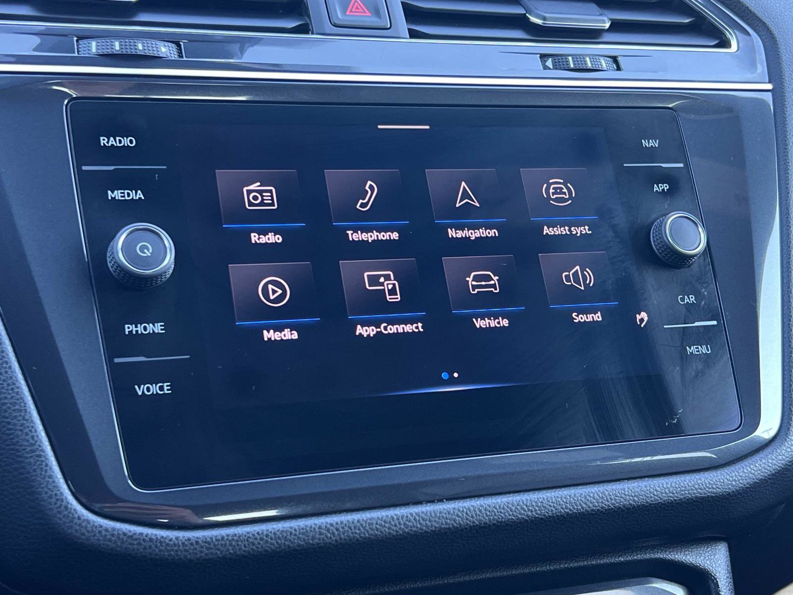 Used 2021 Volkswagen Tiguan SEL Premium R-Line image 13