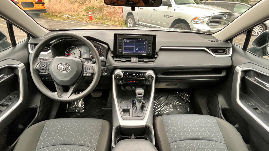 Used 2022 Toyota RAV4 XLE w/ Convenience Package AWD/4WD image 20