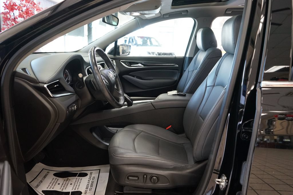 Used 2020 Buick Enclave Essence w/ Sound and Sites Package AWD/4WD image 29