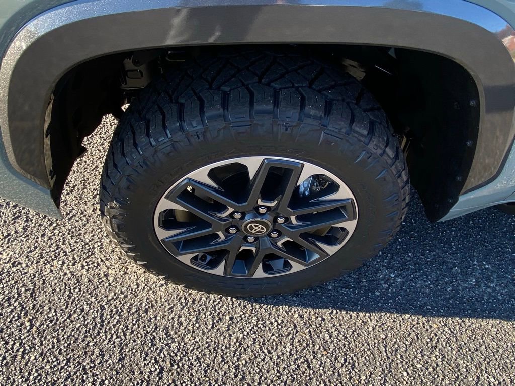New 2026 Toyota Tundra Limited image 18