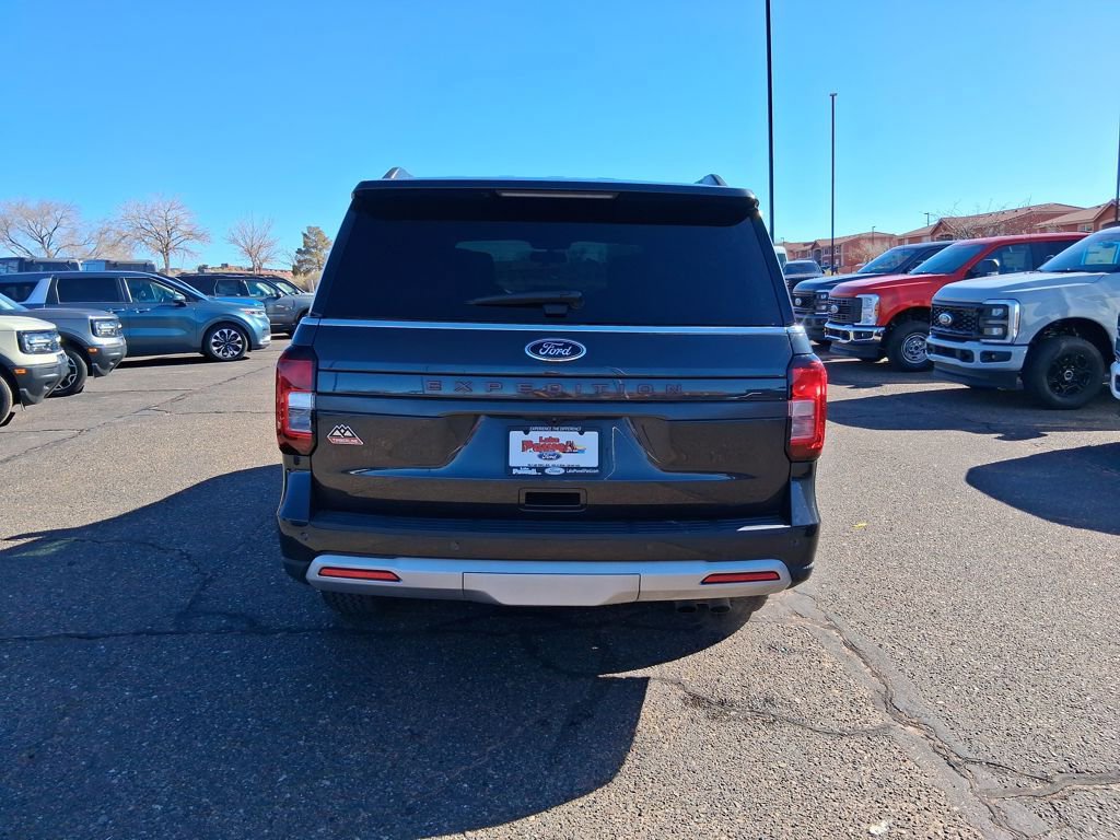 Used 2022 Ford Expedition Timberline image 4