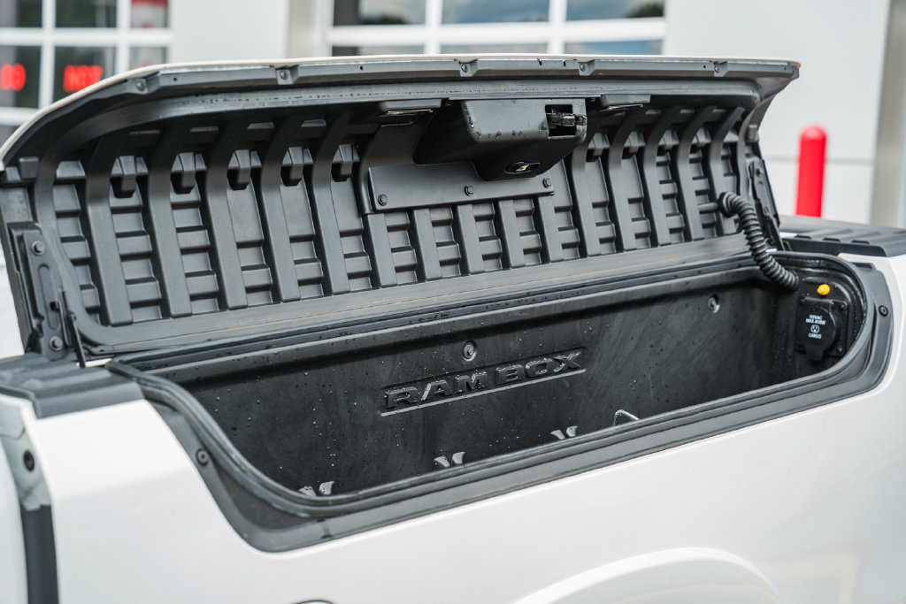 Used 2025 RAM 1500 Laramie w/ Night Edition AWD/4WD image 23