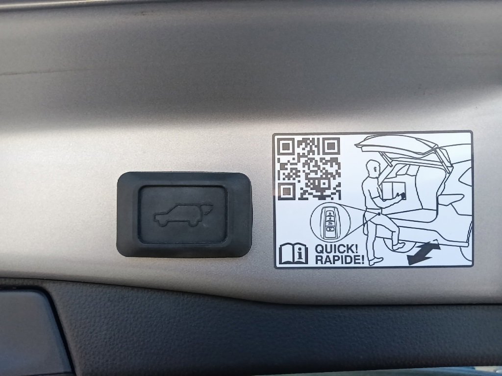 Used 2024 Toyota RAV4 Limited image 28