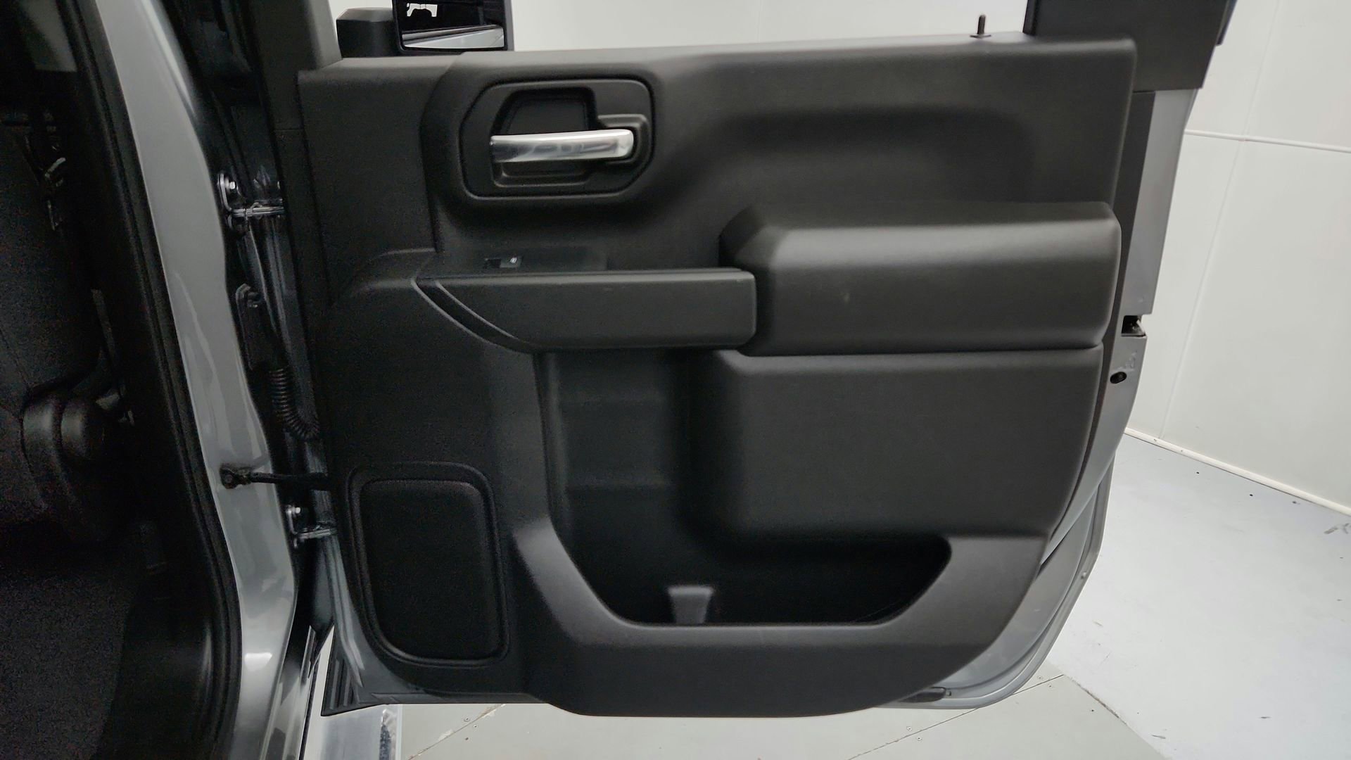Used 2024 Chevrolet Silverado 2500 Custom w/ Snow Plow Prep/Camper Package image 21