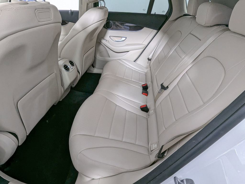 Used 2019 Mercedes-Benz GLC 300 4MATIC image 40