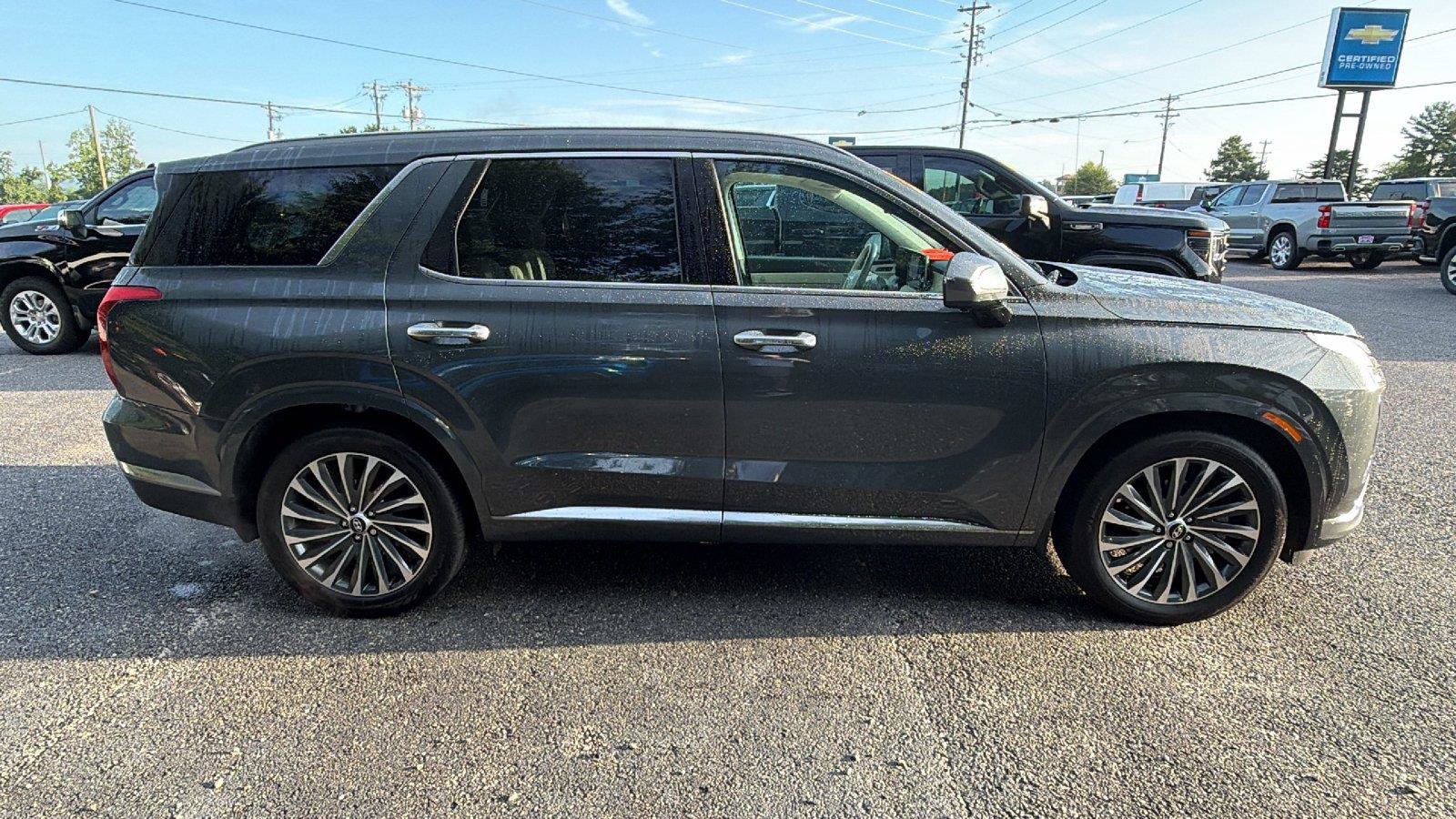 Used 2025 Hyundai Palisade Calligraphy FWD image 7