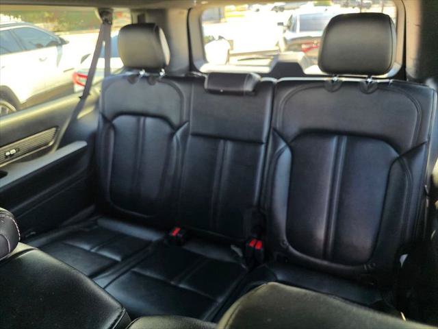 Certified 2024 Jeep Wagoneer L Series II RWD image 17