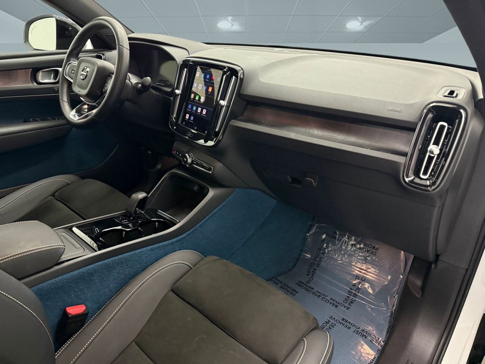 Used 2023 Volvo C40 P8 Recharge Ultimate image 22