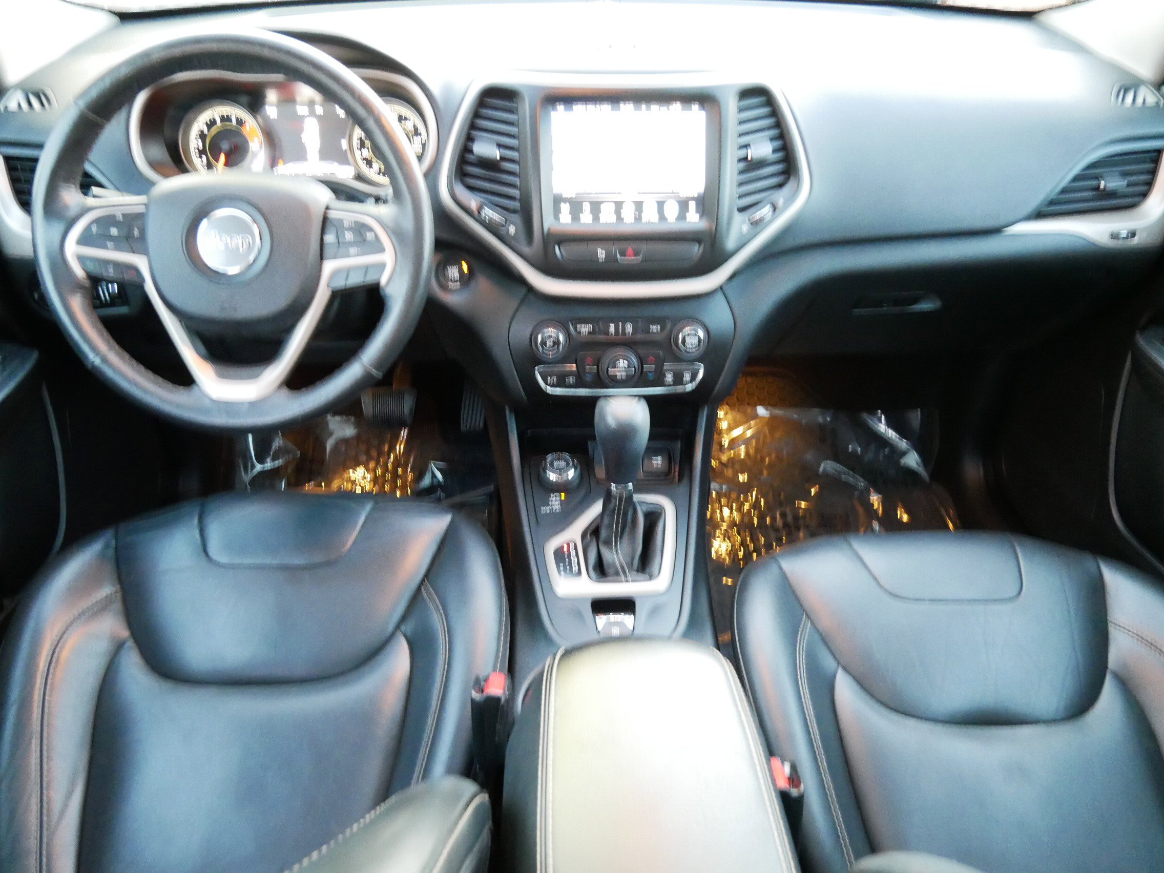 Used 2016 Jeep Cherokee Limited w/ Trailer Tow Group image 11