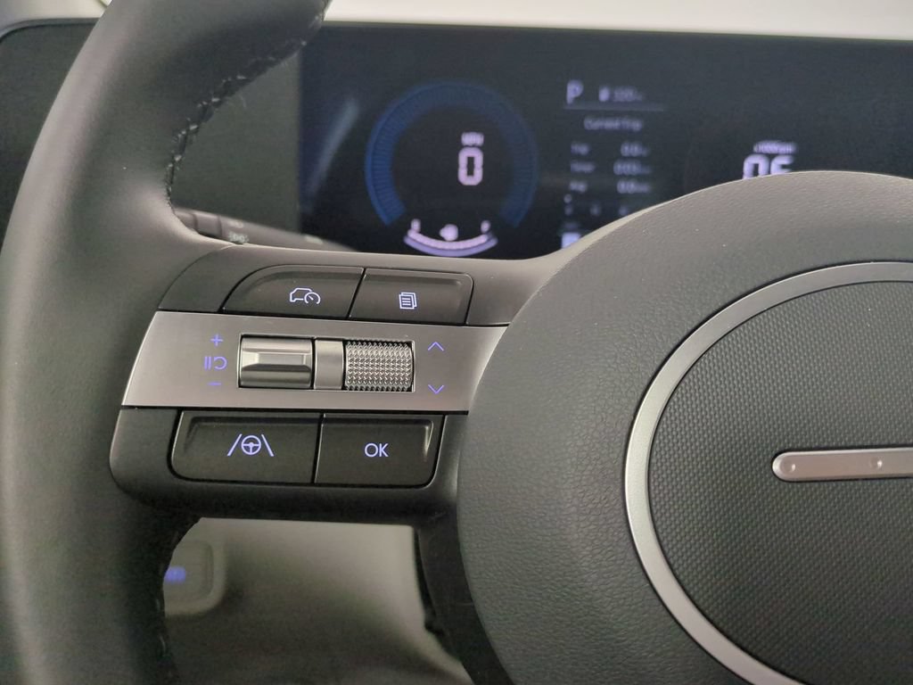 Used 2025 Hyundai Kona SEL FWD image 31