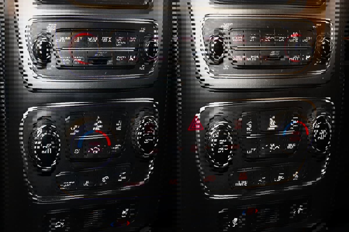 Used 2014 Kia Sorento SX w/ 3rd Row Package image 52