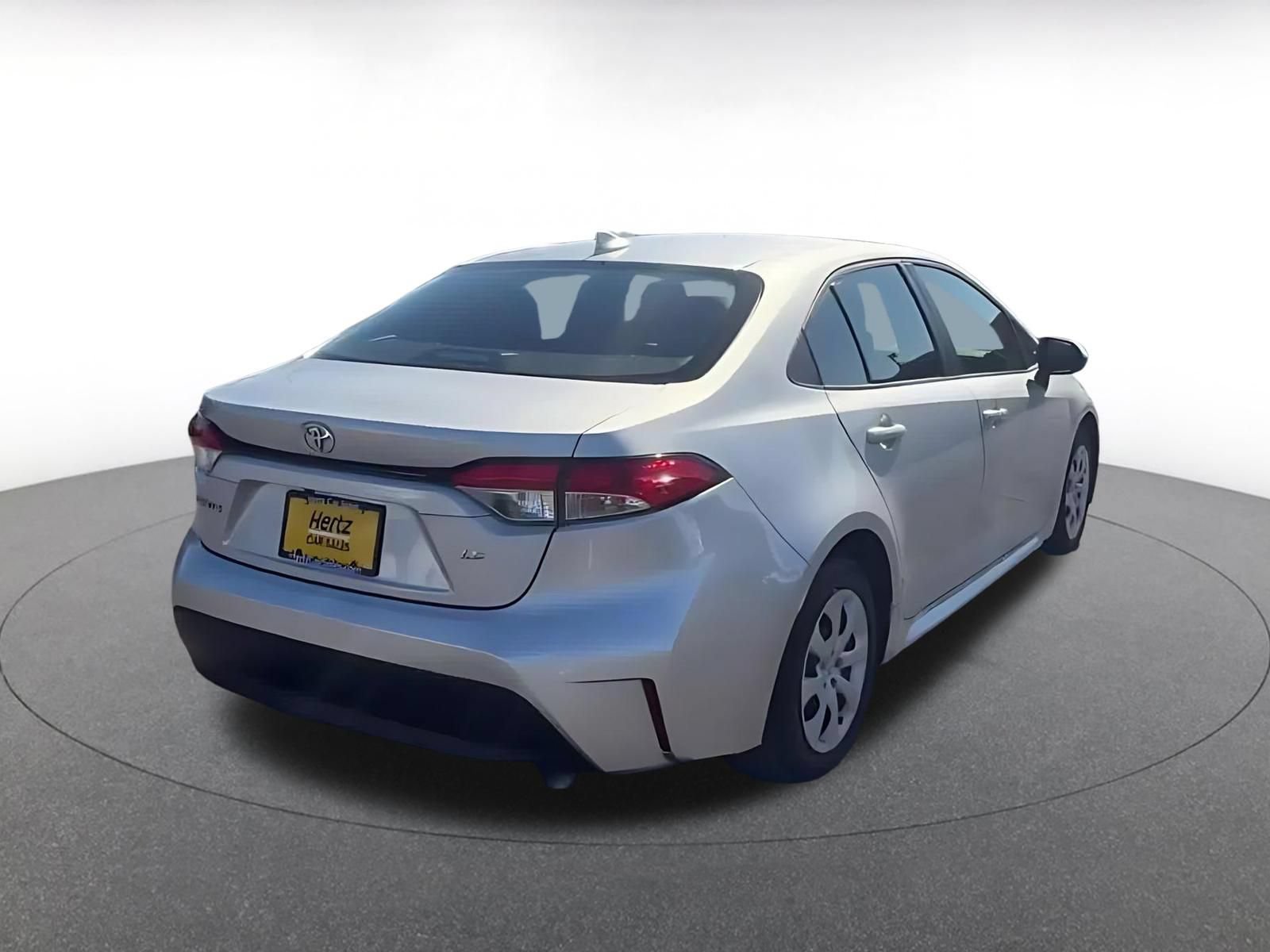 Used 2025 Toyota Corolla LE FWD image 14