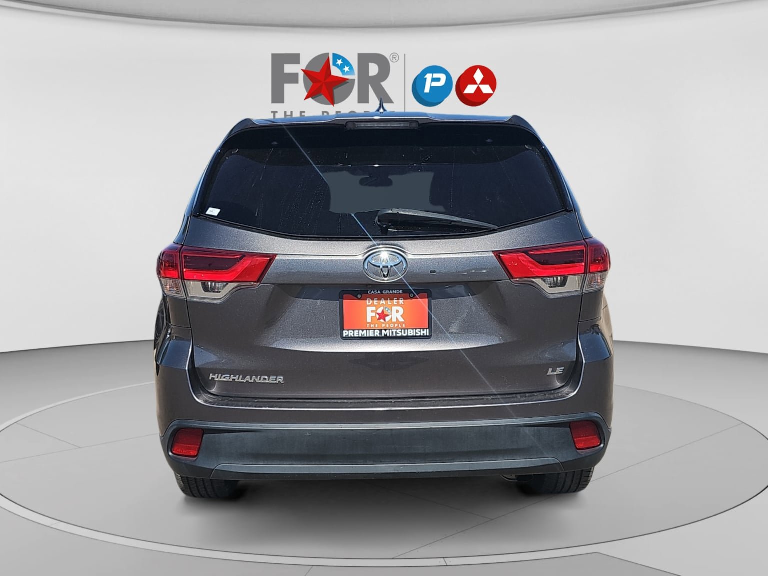 Used 2019 Toyota Highlander Plus FWD image 4
