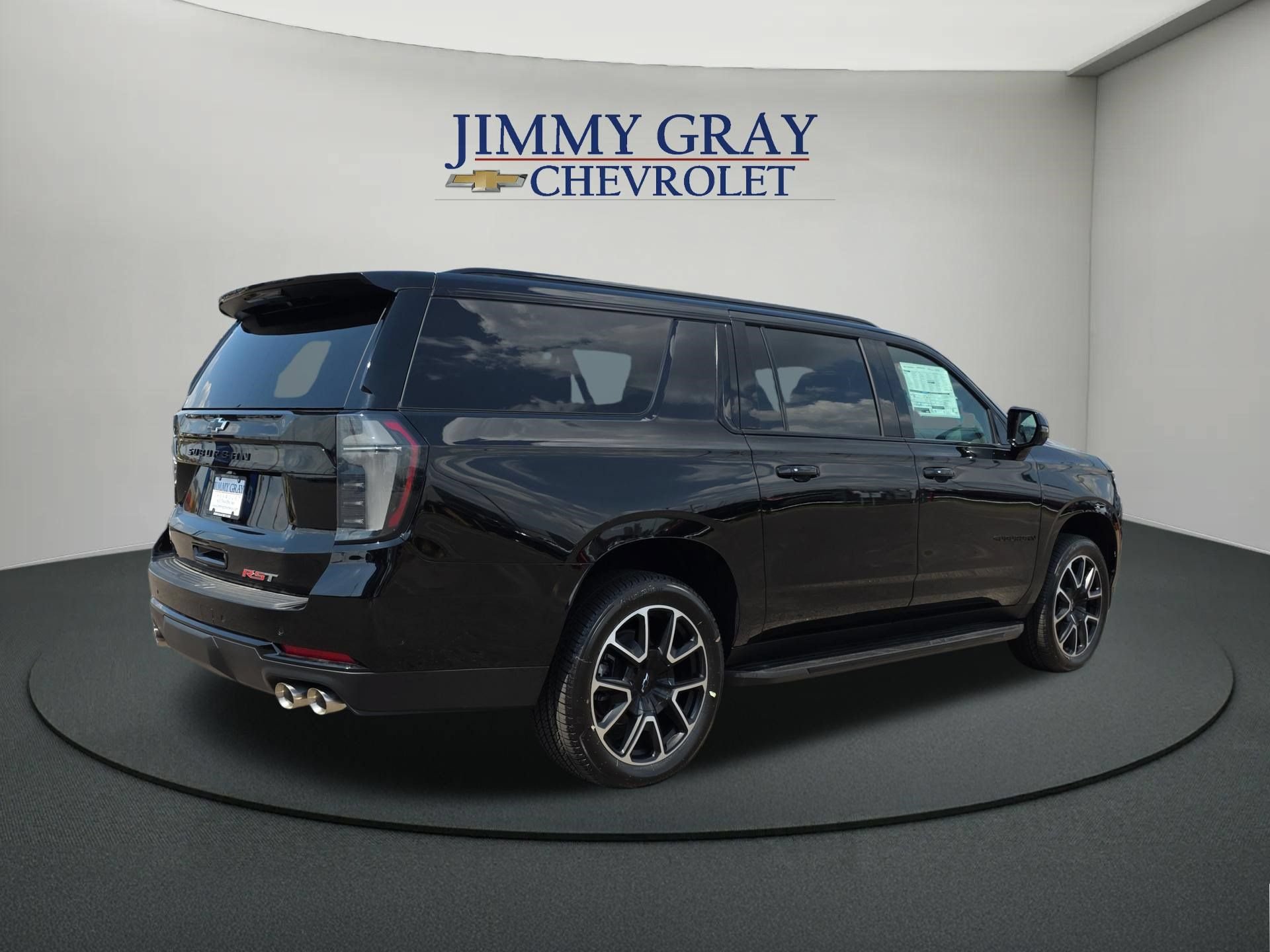 New 2026 Chevrolet Suburban RST w/ RST Capability Package AWD/4WD image 5