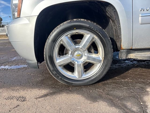 Used 2013 Chevrolet Avalanche LTZ image 27