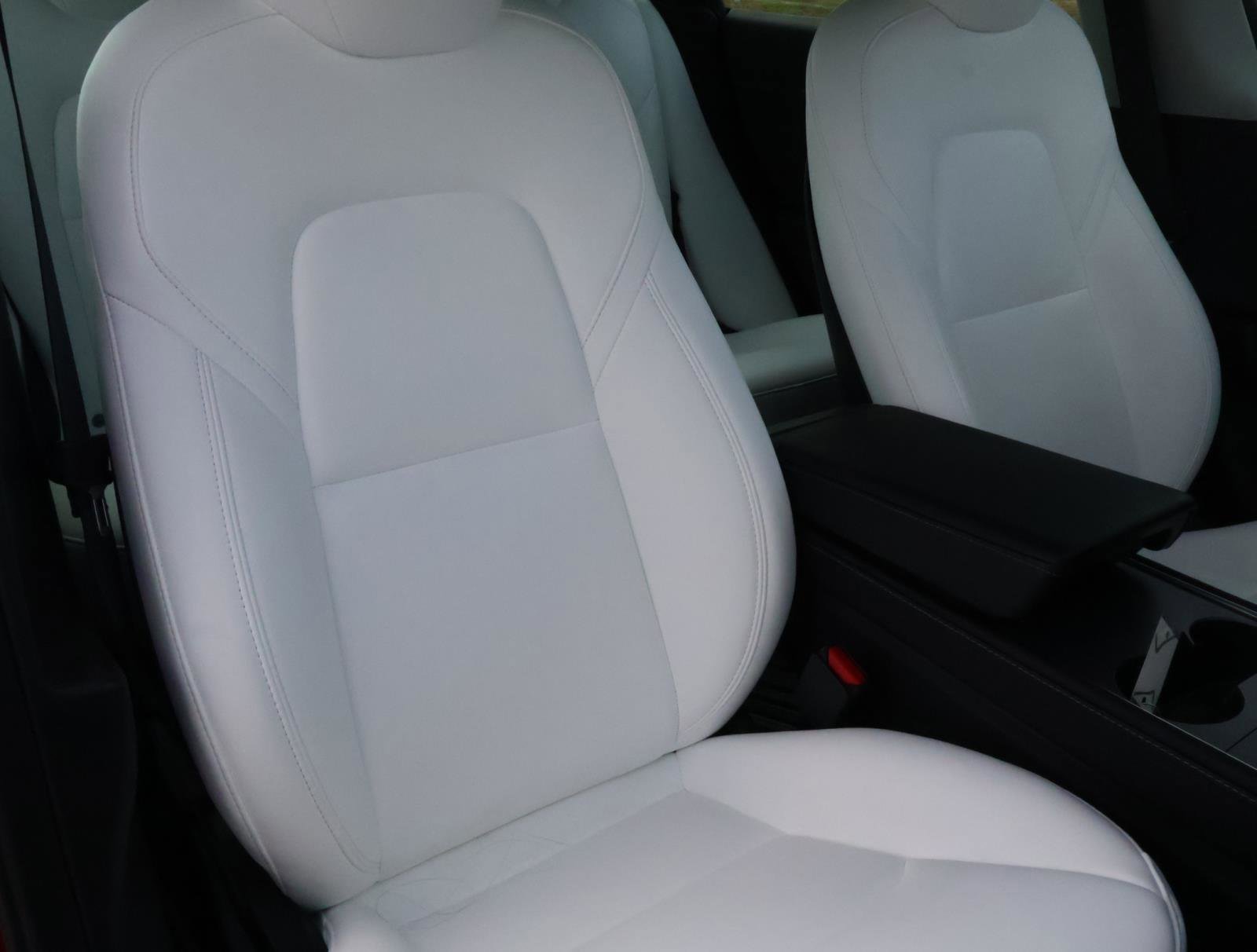 Used 2022 Tesla Model 3 Standard Range image 17