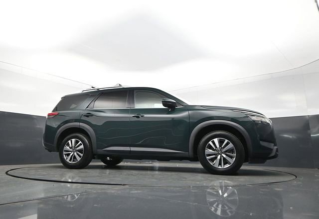 Used 2023 Nissan Pathfinder SL AWD/4WD image 28