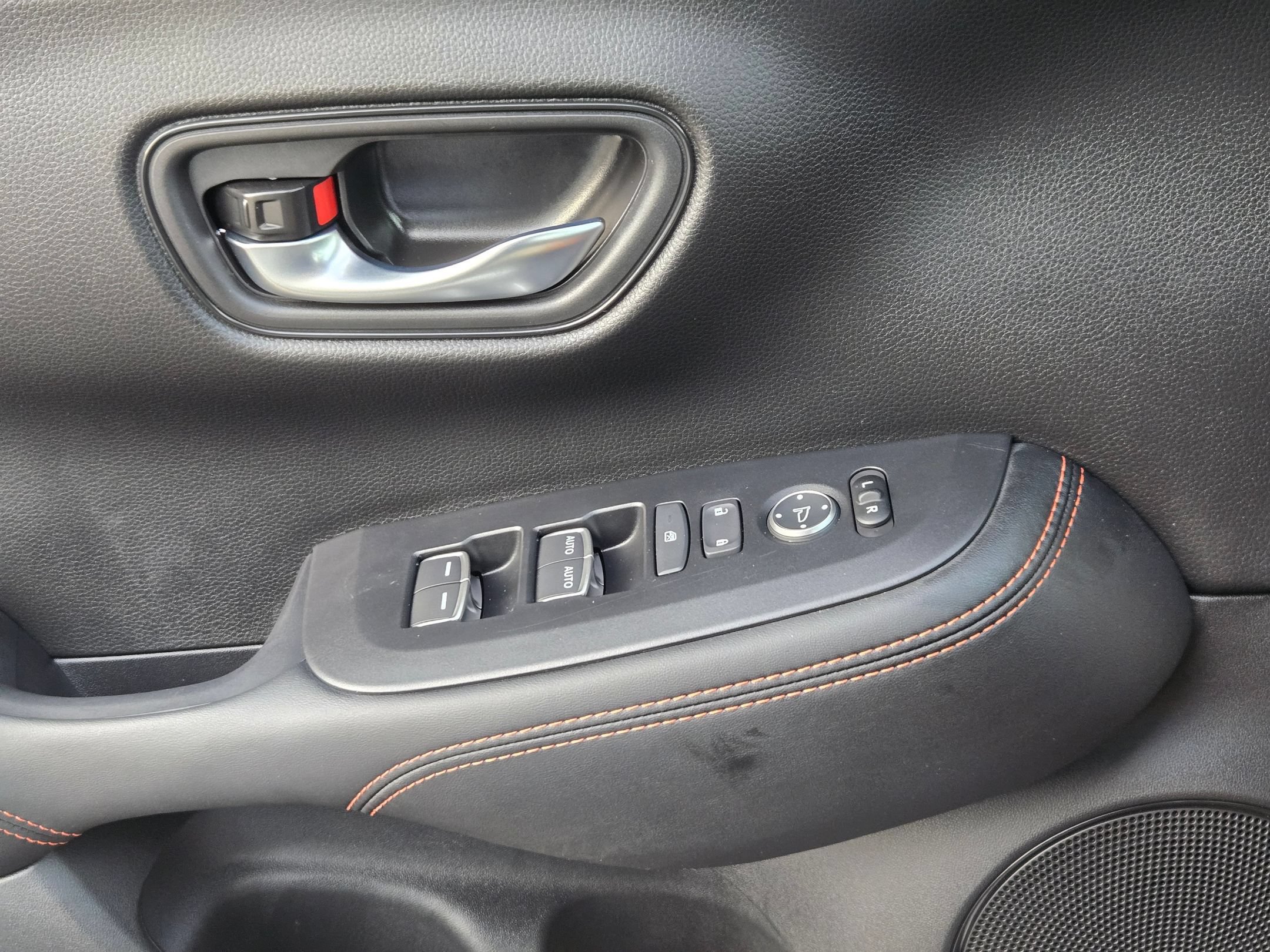 Used 2026 Honda HR-V Sport image 12