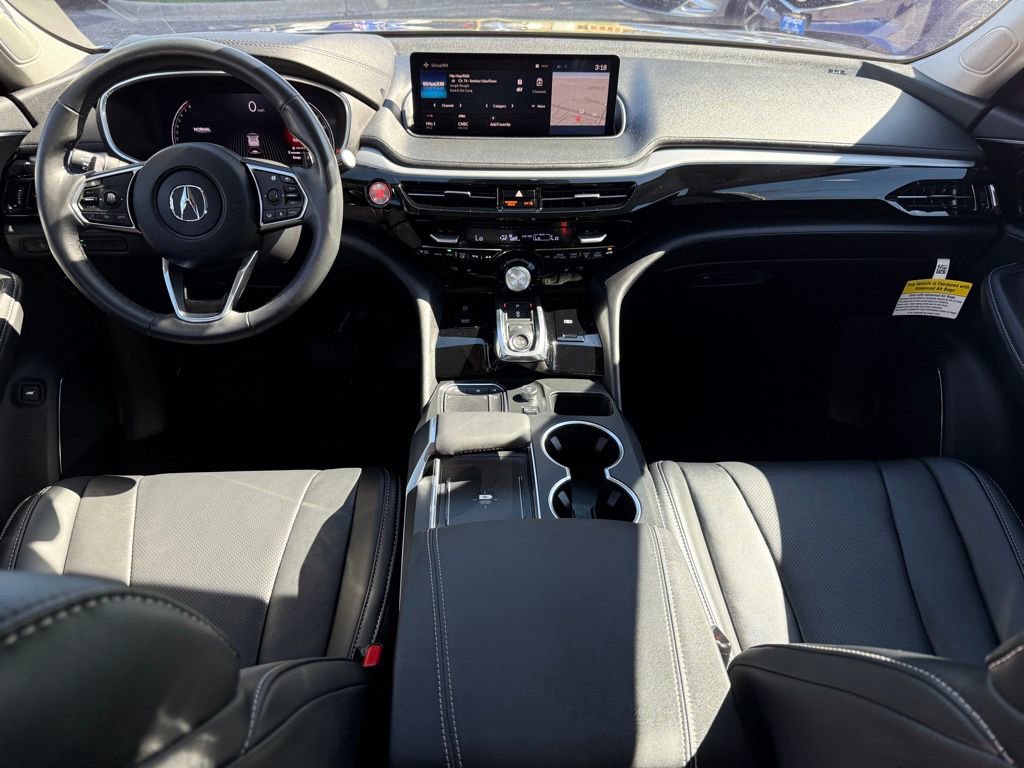 Used 2024 Acura MDX SH-AWD w/ Technology Package image 17